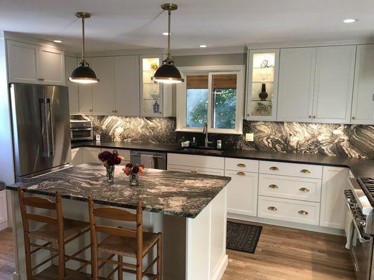 Full Backsplash Granite Kitchen