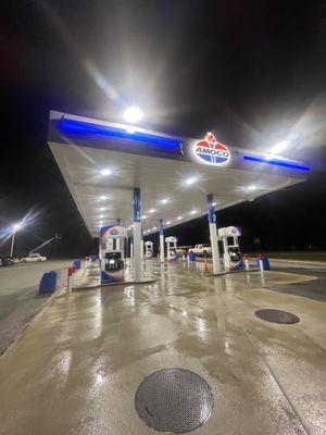 Gas Station Cleaning
Give us a call today, we're open 24/7.