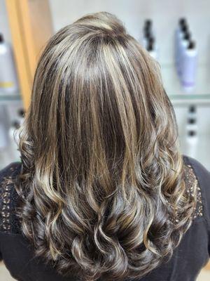 From distressed brunette hair to beautiful shine-filled highlights