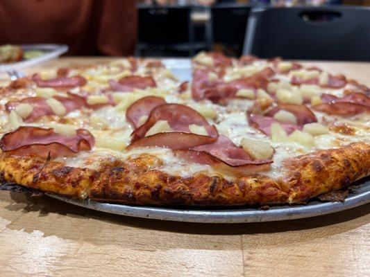 Hawaian Pizza with Canadian Bacon