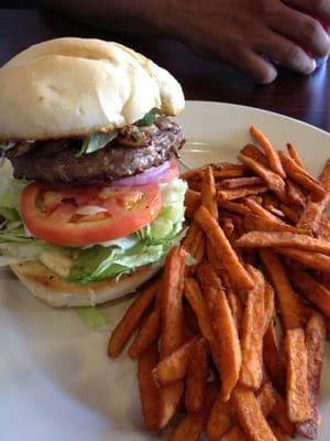 Jalapeno Mushroom Burger with Sweet Potato Fries !!!!!