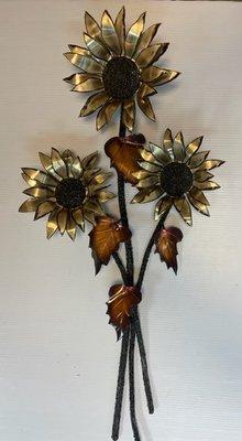 Stuart Hurd's metal sunflowers