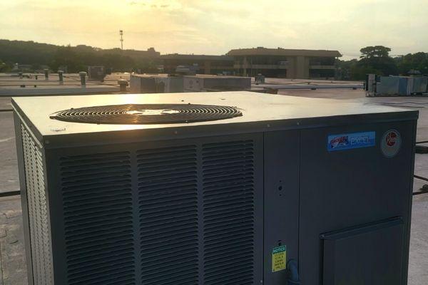 Commercial rooftop unit replacement