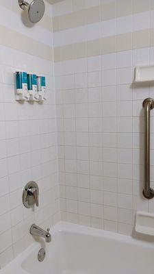 Shower / Tub with Sundries  08-31-2024