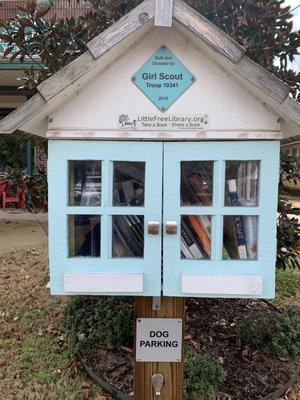 Free little library