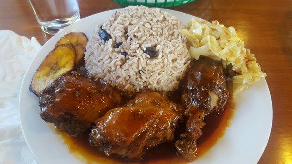 BBQ CHICKEN w/canbage rice n beans