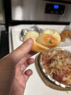 Garlic knot