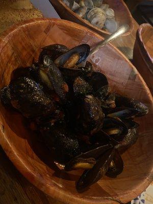 Mussels red