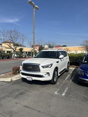 Qx80 was immaculate leather seats and all