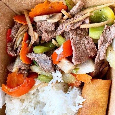 L- Ginger with beef. IG: @foodieandthegrump