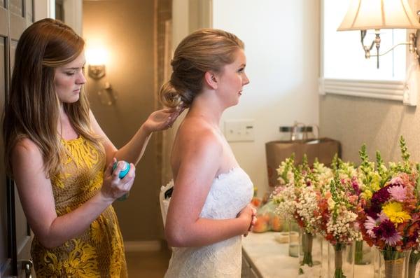 Bridal suite bathroom and my beautiful bridesmaids bouquets courtesy of Christina!