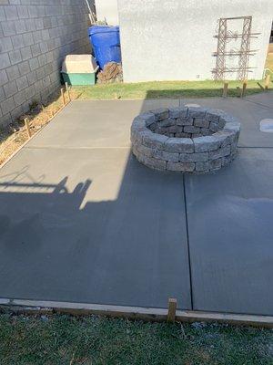 Fire pit with 14x14 patio