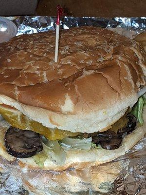 My huge ass cheeseburger added mushrooms.