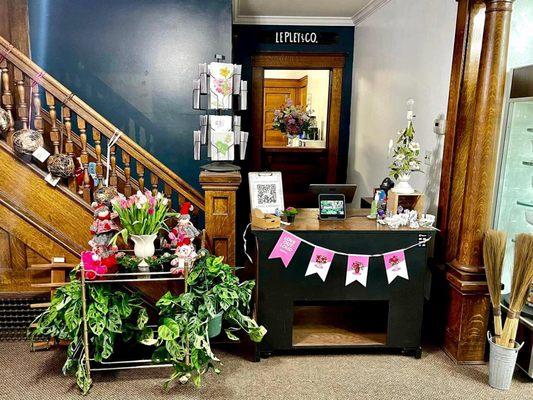 Art Lan Florist has been serving Uniontown and the greater community for over four decades. Recently joining the Lepley & Co. family