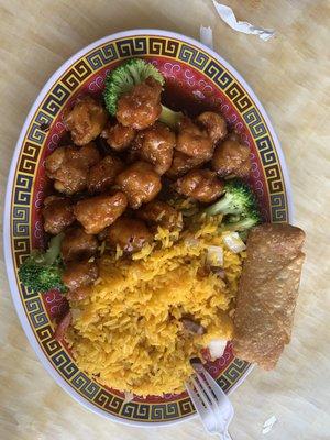 General tso chicken lunch special