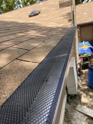 R & R Seamless Gutters