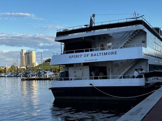 Beautiful Evening Cruise @Inner Harbor