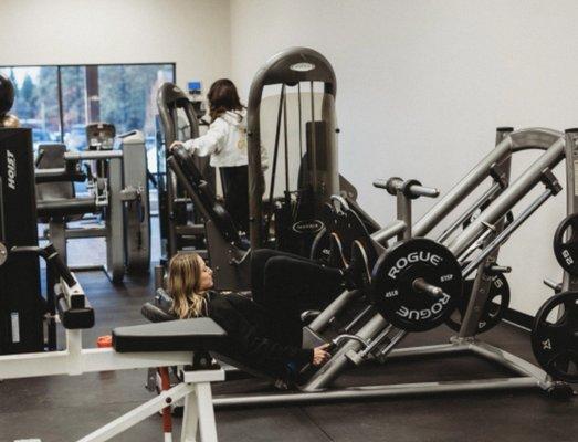 Plate Loaded and cable loaded leg press machines