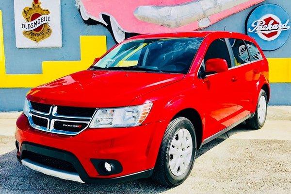 Dodge Journey Wonderful SUV for family trips. The cheapest in the class.