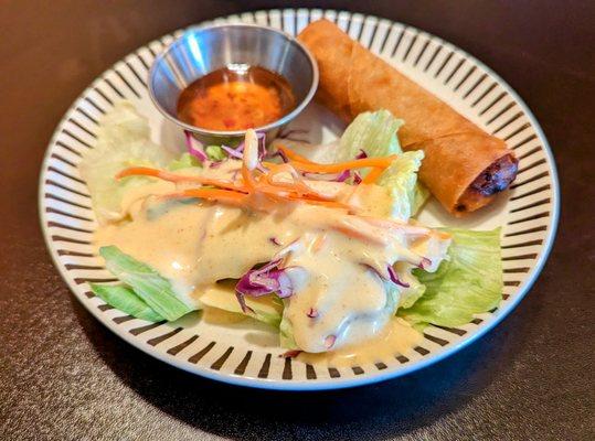 Lunch House Salad with Spring Roll