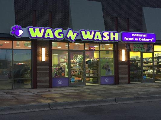 Wag N' Wash Natural Pet Food & Grooming