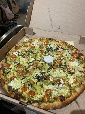 Fresh Mozzarella & Pesto Pizza (Green)