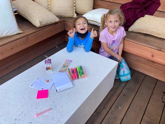 My daughter (a patient) and her friend played out during my appt. Staff member Bertha gave them stickers, bubbles, snacks and drinks!