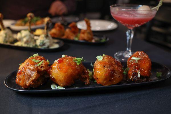 CRISPY CAULIFLOWER
Served with Cocktail Sauce and Lemon