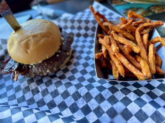 Black & Bleu burger