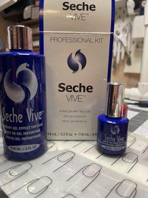 BEST TOP COAT! Doesn't shrink like Seche Vite dry fast top Coat.