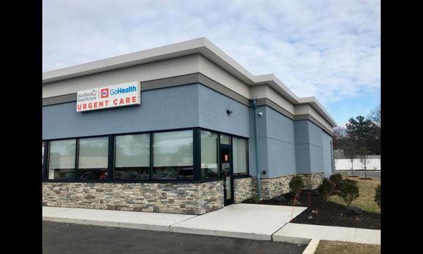 Hartford HealthCare-GoHealth Urgent Care Southington, CT Location Entrance