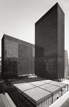 The Dirksen Federal Courthouse, located at 219 S. Dearborn, is where Attorney Steven R. Hunter fights Federal Criminal charges.