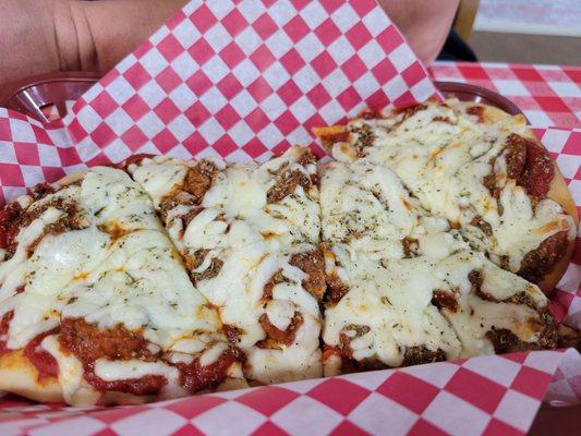 Meatball flatbread pizza