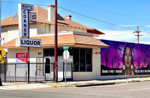 Roy's Corner Liquor