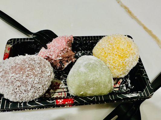 Mochi dessert