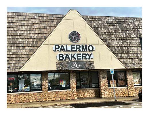 Palermo Bakery.(N Irving Park Rd/W Harlem Ave) Italian Bakery 20 Years Anniversary Great! Sweet Haven . Great Friendly Service!Cool!