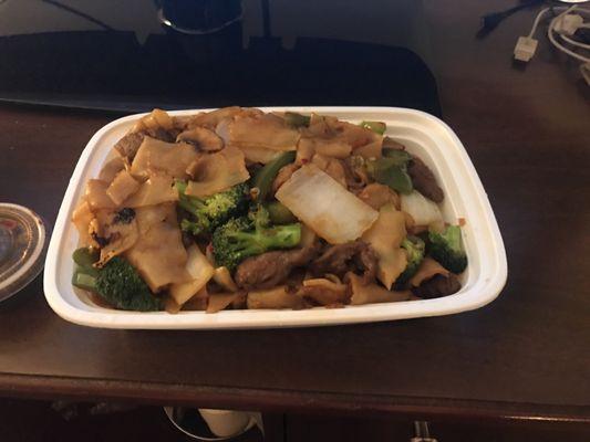 Take out beef chow fun