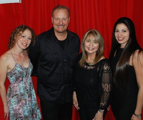 Charles Fazzino with Gallery owner Helen Randall and daughers Michelle (far left) and Sheri (far right)