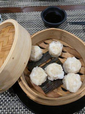 Shumai dumplings (shrimp)