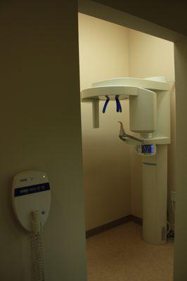 Panoramic x-ray machine