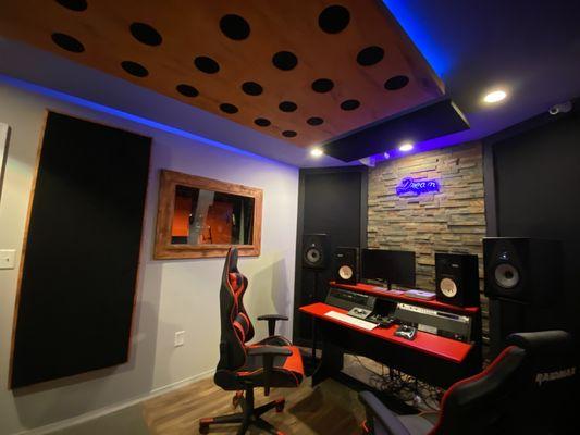 Maximus Music Records Recording Studios