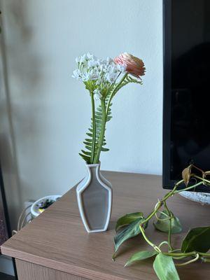 cute vase!