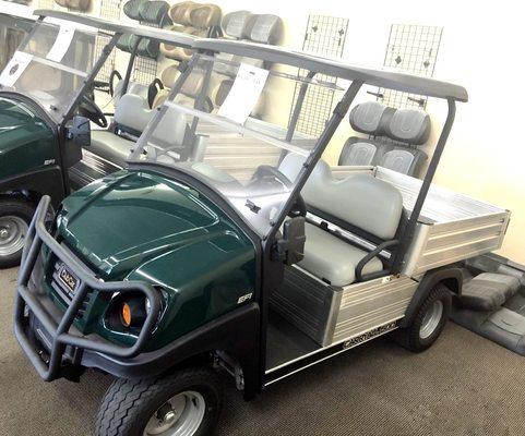 New jade green Carryall 500 Gas EFI with electric auto-tilt cargo box, brush guard, hitch, aluminum frame