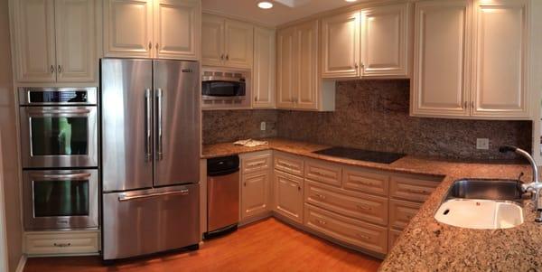 Antique white kitchen cabinet remodel