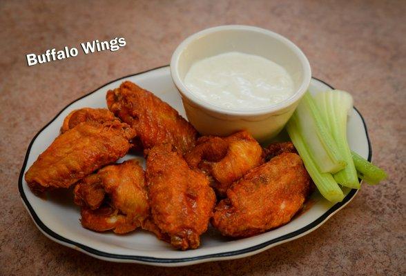 Our delicious wings come in a variety flavors: Mild, Hot, BBQ, Honey BBQ, Teriyaki, Garlic Parm.