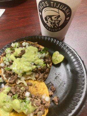 Carne asada taco and vampiro with an horchata