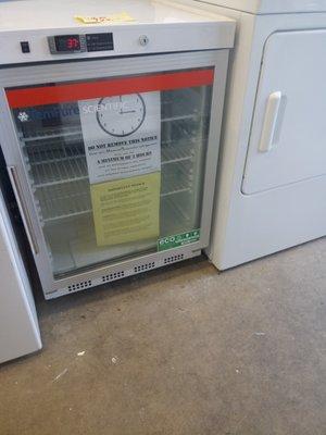 Vaccine Laboratory Fridge. NEW! For sale!