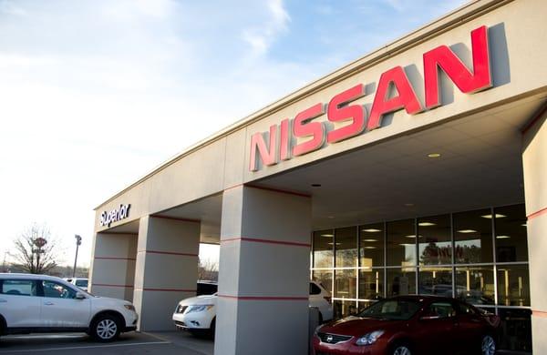 Superior Nissan - Storefront