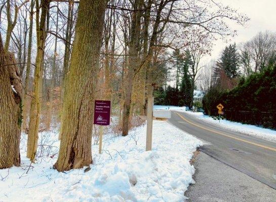 Saunders Woods Preserve entrance