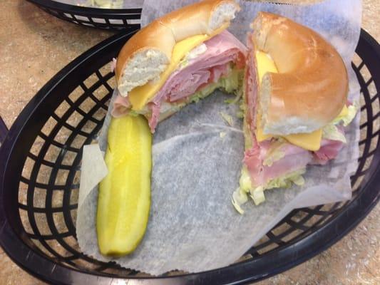 Ham & cheese w/ lettuce and tomatoes on plain bagel